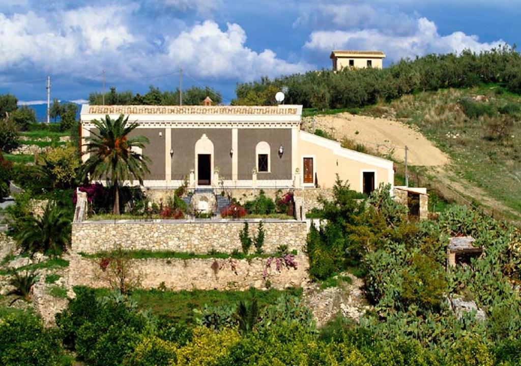 Vecchia Dimora Resort Centuripe Exterior photo