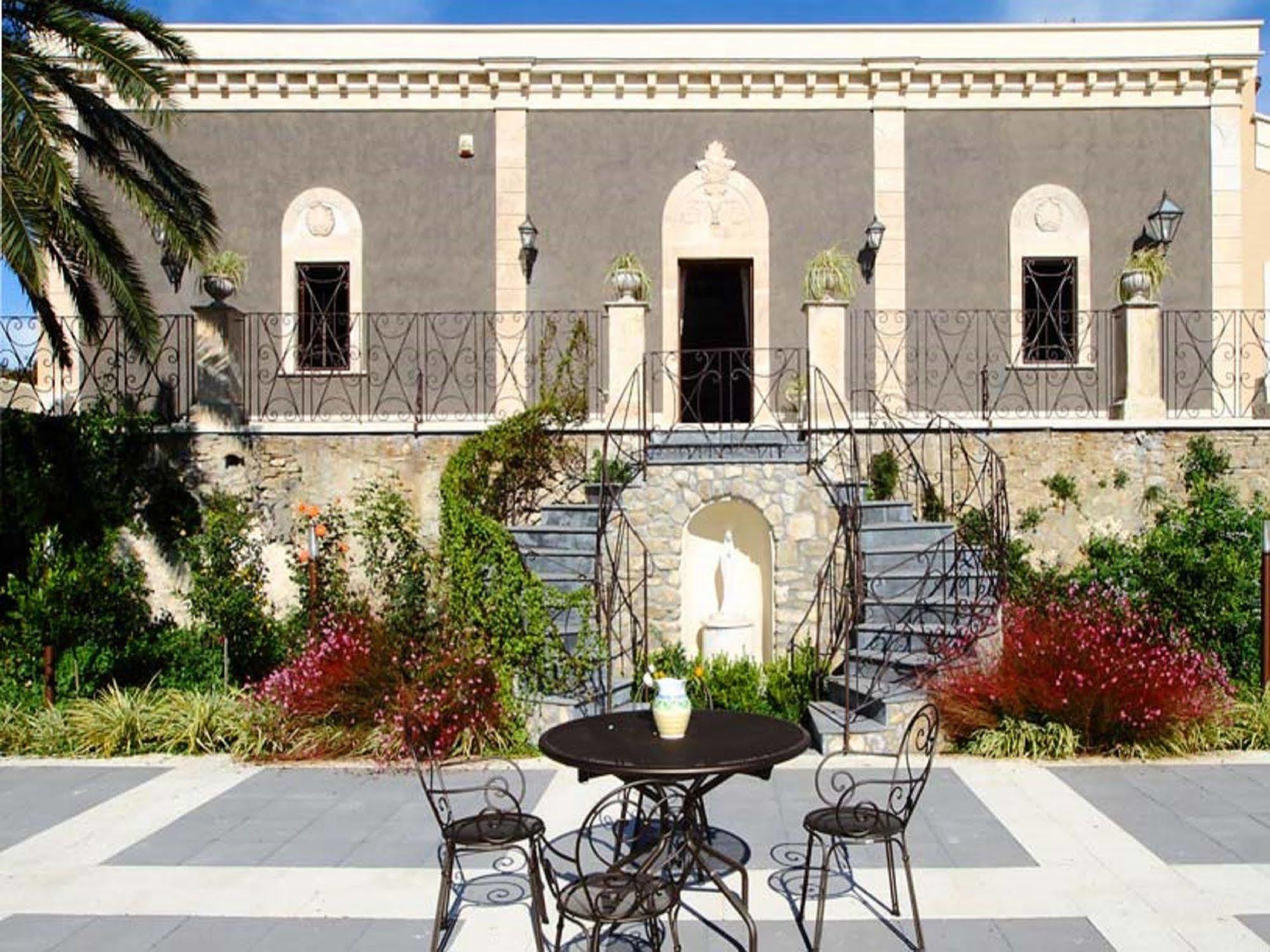 Vecchia Dimora Resort Centuripe Exterior photo